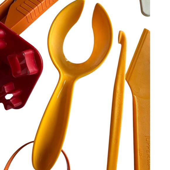 Vintage Tupperware Kitchen Accessories Lot of 15 - Picture 7 of 14